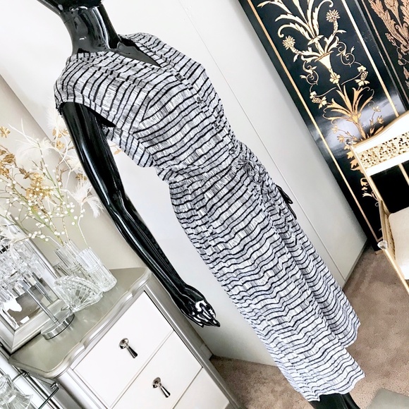 Jumpsuit XS - Picture 4 of 7